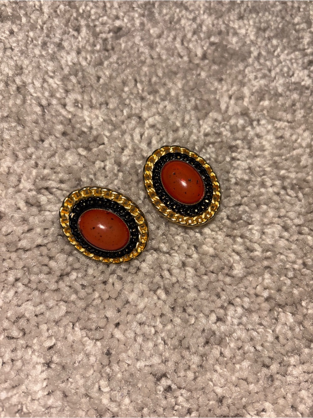 VINTAGE 80s Chunky Gold Tone Black Enamel Faux Coral Clip On Earrings